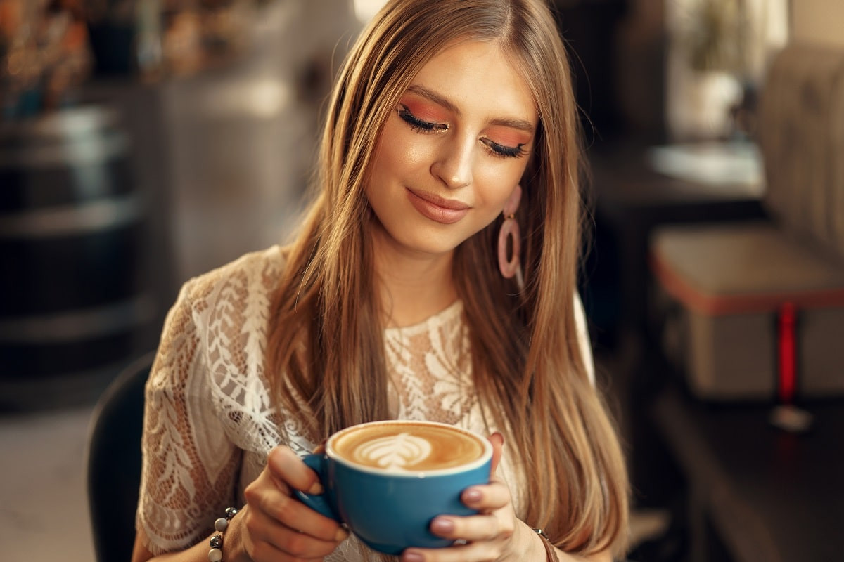 Почему не стоит пить кофе до 11 утра: кардиолог предупредил об опасности