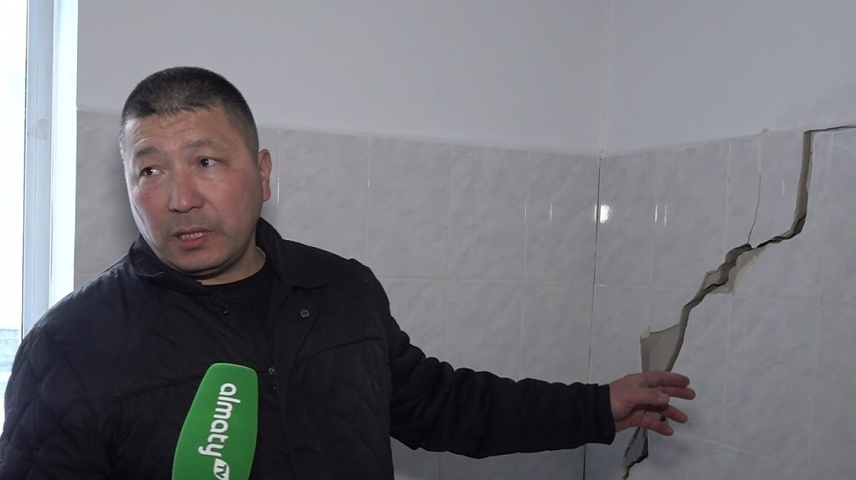 Ударная волна: более 40 объектов пострадали в Алматинской области из-за землетрясения