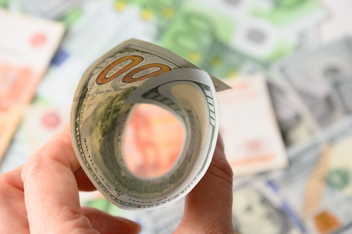 Курс доллара и евро в обменниках Алматы 5 февраля 2024 