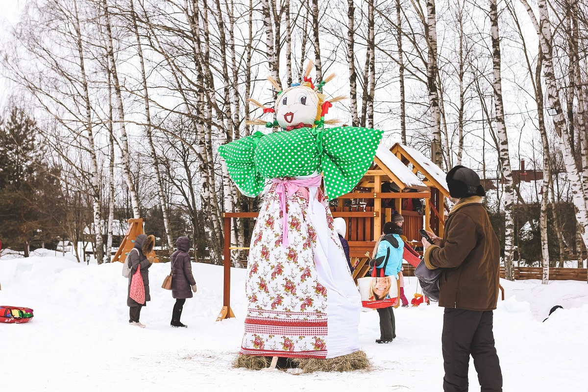 Проводы зимы: православные казахстанцы начали отмечать Масленицу