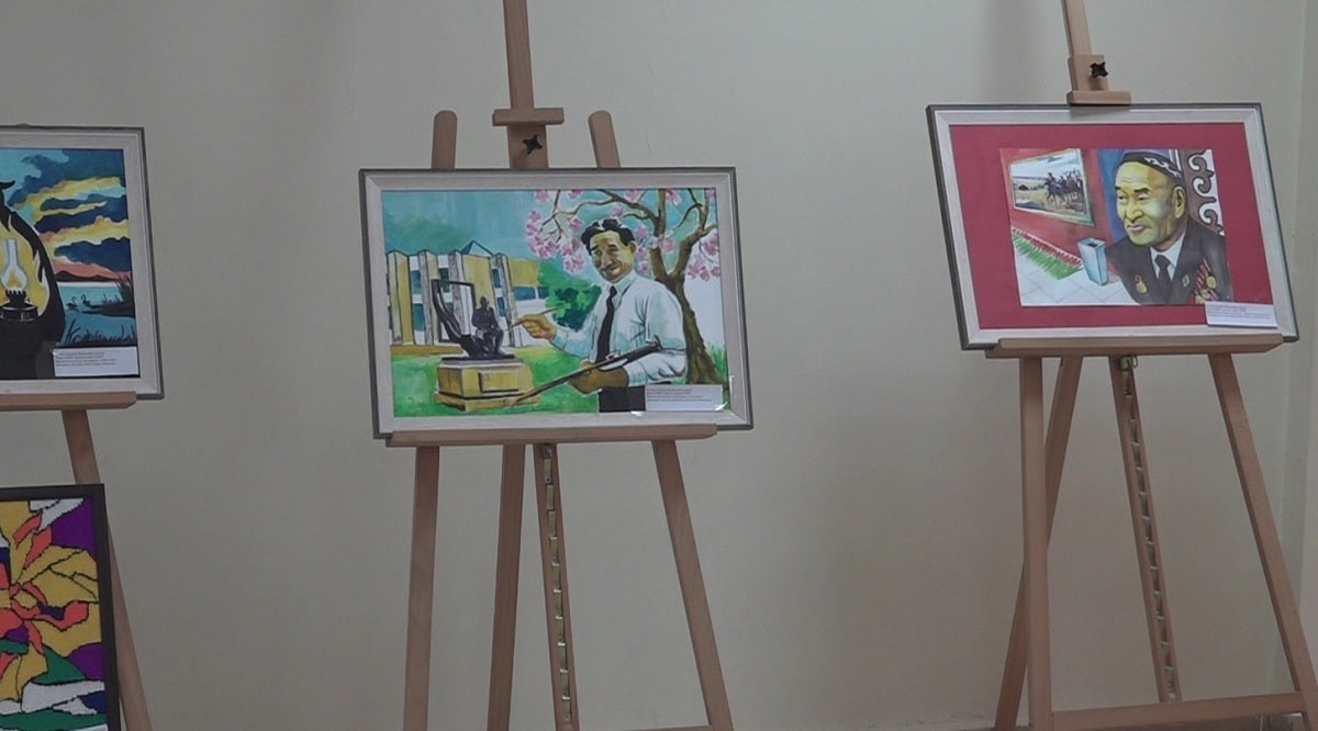 Мастера кисти: фестиваль художественного творчества открылся в Алматы