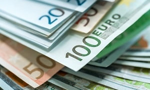 Курс доллара и евро в обменниках Алматы 23 февраля 2024