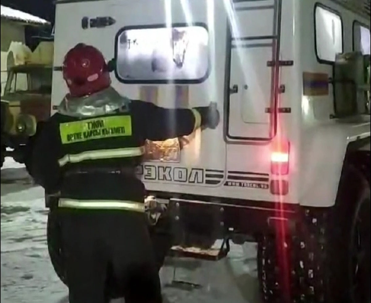 Занесенные бураном: в Жамбылской области из снежного плена спасли людей