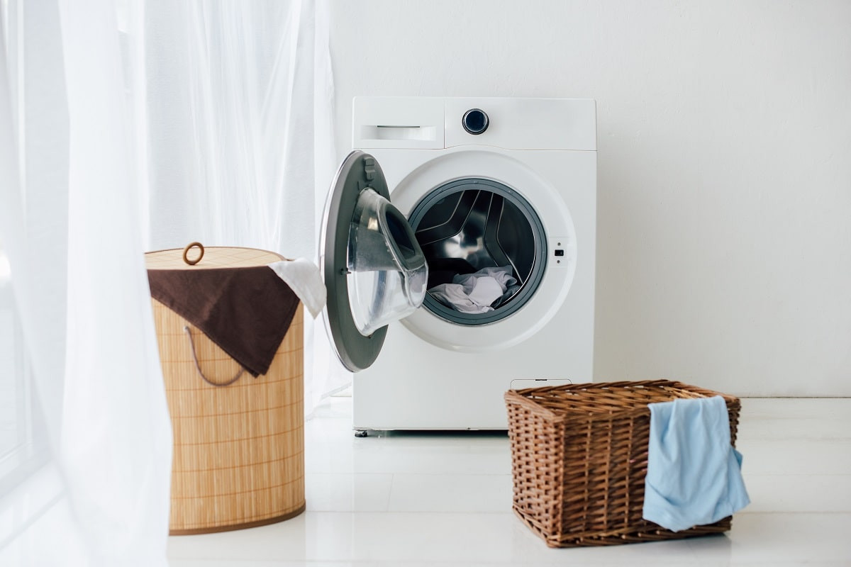 Мокрая одежда в стиральной машине: почему ее нельзя оставлять надолго