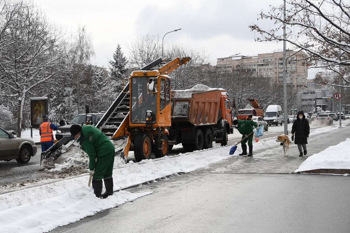 Снова непогода: в Алматы коммунальные службы переведены на усиленный режим