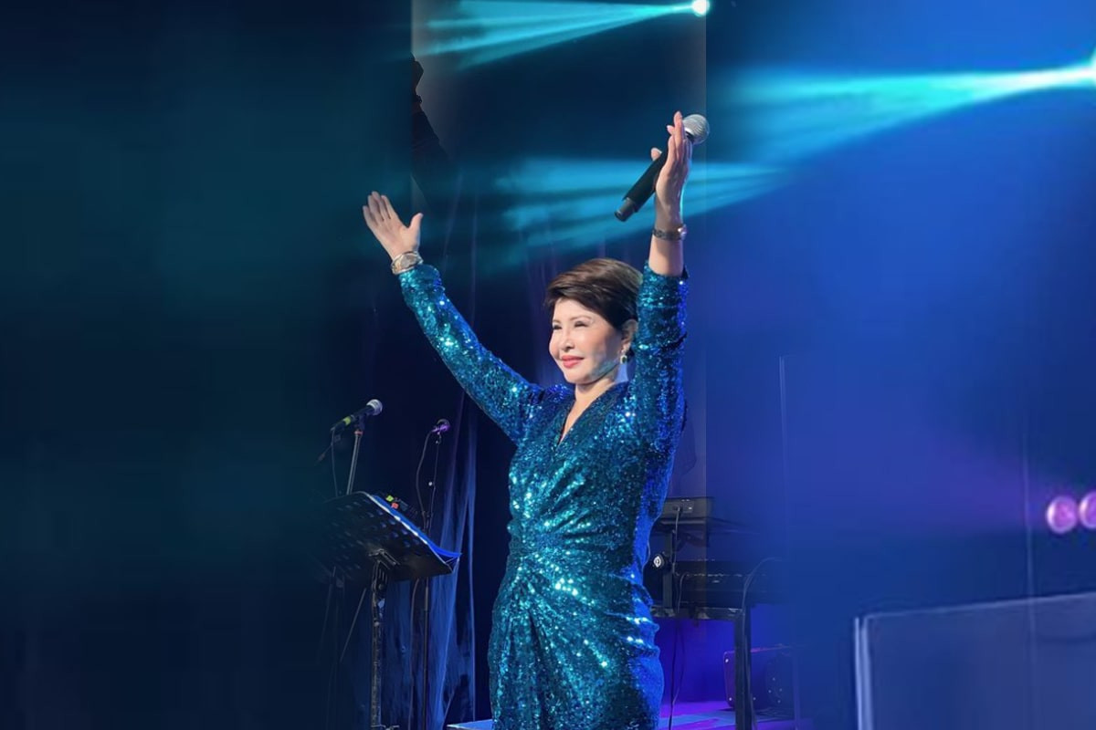 Штормовой ветер и 50 фанатов: как прошел концерт Розы Рымбаевой в Актау