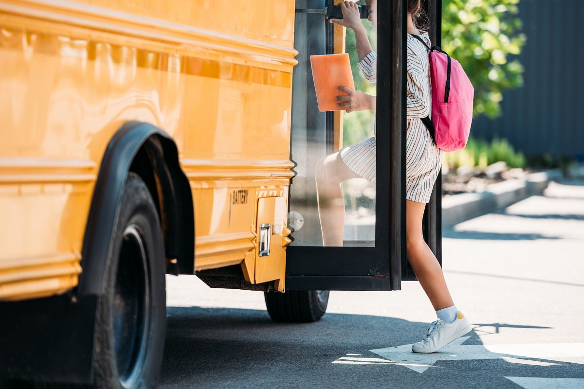 Алатауский район получит 30 дополнительных школьных автобусов к началу учебного года