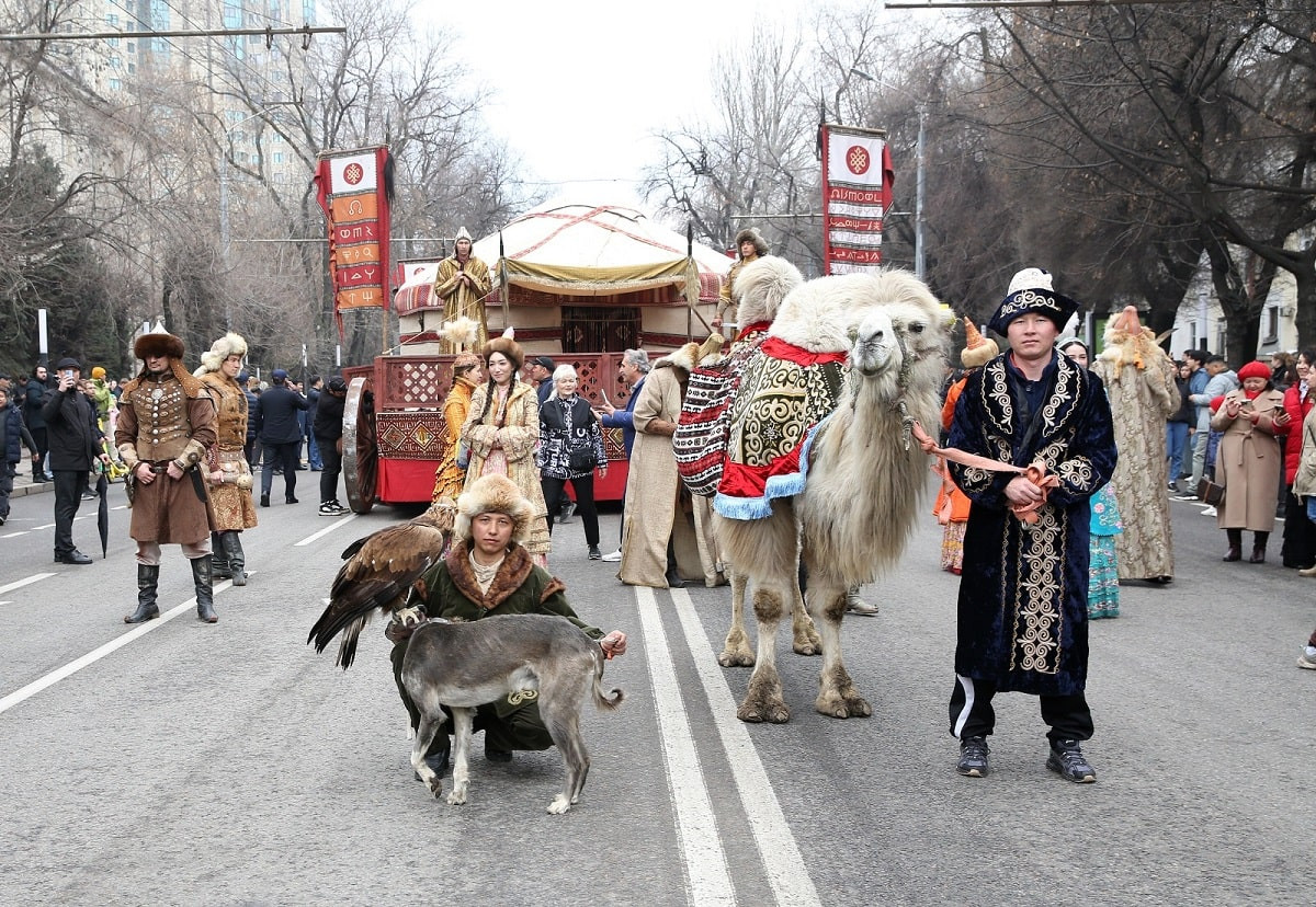 Праздничный караван прошел в Алматы