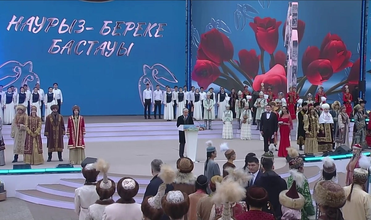 Наурыз мейрамы: алматинцев и гостей мегаполиса поздравил Президент