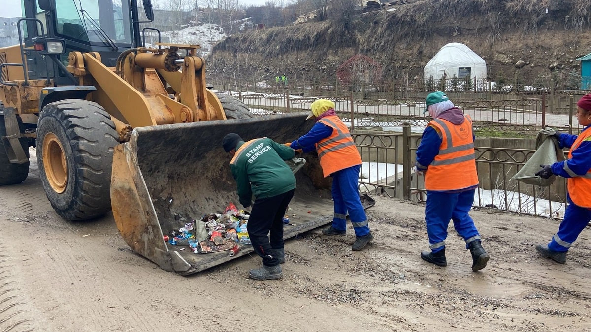 Чистота и порядок: в Алматы прошла общенациональная эко-акция «Тазару»