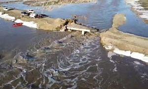 Режим ЧС: в области Абай из-за резкого потепления река вышла из берегов