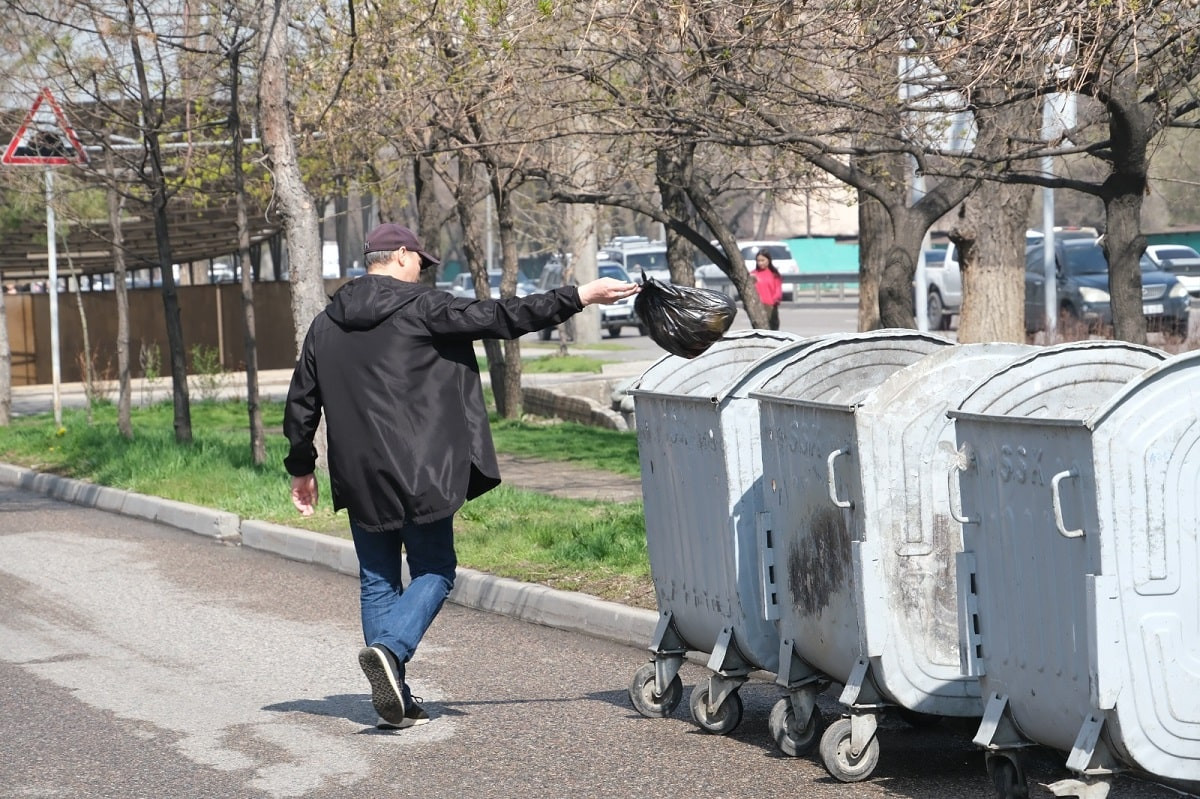 В Алматы стартует акция: обменяй мусор на кофе/снэк