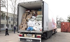 Казахстанцы продолжают собирать гуманитарную помощь для пострадавших от паводков