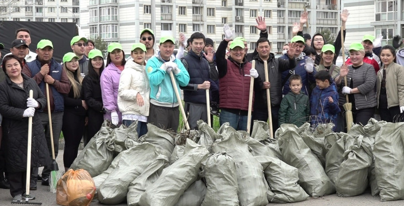 Алматы – наш общий дом: в мегаполисе продолжается очистка территорий от мусора