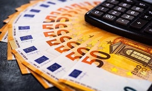 Курс доллара и евро в обменниках Алматы 18 апреля 2024
