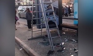 Автобуса не дождались: несколько женщин пострадали на остановке в Актобе