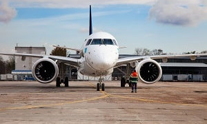 В наркотическом опьянении: пилота авиакомпании задержали в аэропорту Алматы