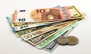 Курс доллара и евро в обменниках Алматы 26 апреля 2024 
