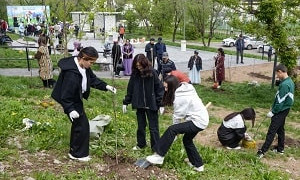 Өнегелі ұрпақ: молодежь и ветераны возрождают яблоневые сады в Алматы