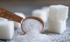 В Алматы продолжается реализация сахара по фиксированной отпускной цене