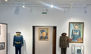 В алматинском музее открылась выставка к 100-летию Рахимжана Кошкарбаева