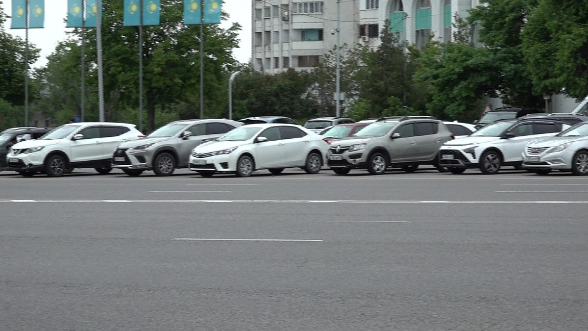 Транспортный трафик: как решают проблемы парковок в Алматы и во всем мире