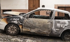 В Караганде сгорели два автомобиля