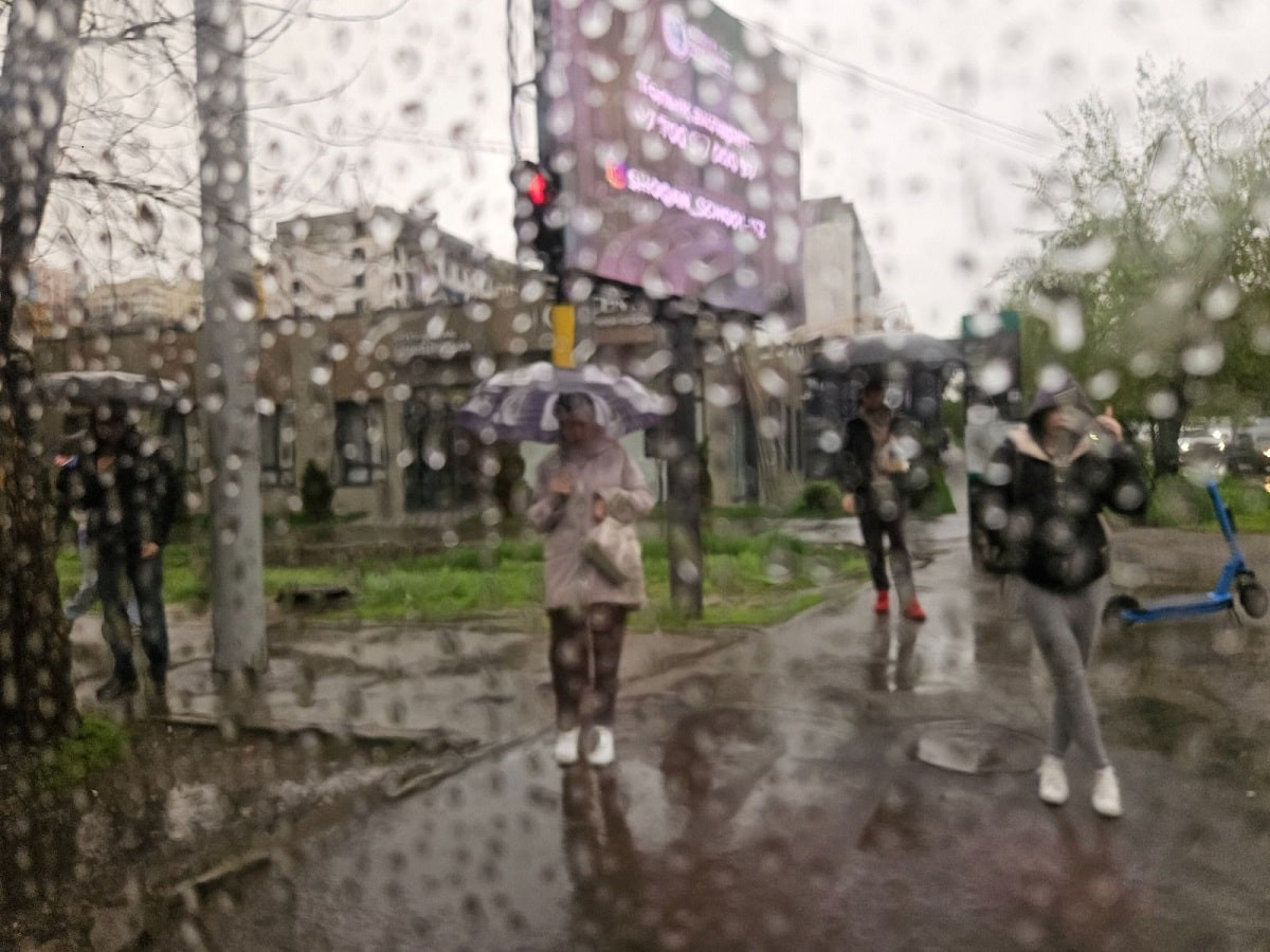 Проливные дожди ожидаются в Алматы: власти города обратились к жителям 