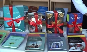 Qazaq Book Fair: Алматыда кітап көрме-жәрмеңкесі өтуде