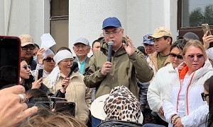 Аким Атырауской области Серик Шапкенов встретился с жителями Кульсары