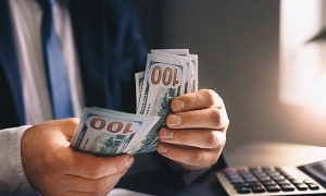 Курс доллара и евро в обменниках Алматы 26 мая 2024