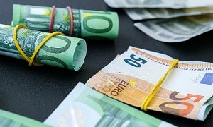 Курс доллара и евро в обменниках Алматы 28 мая 2024 