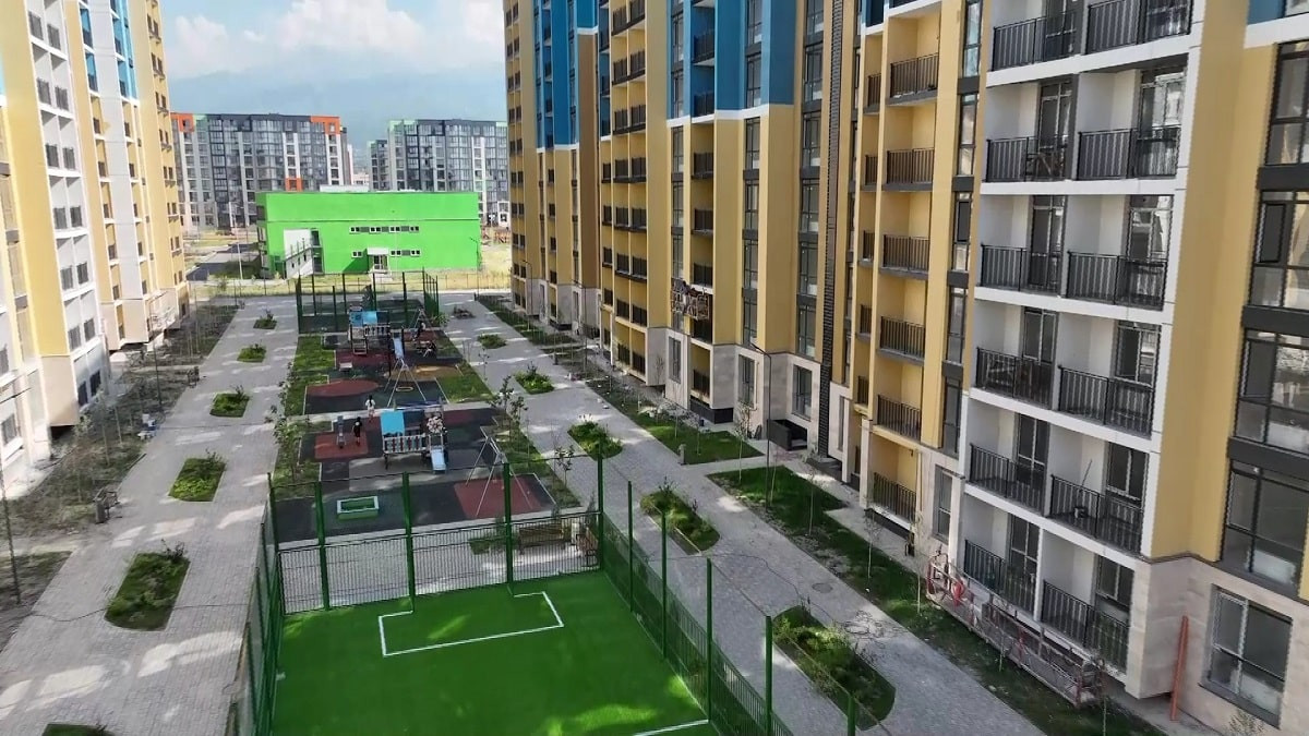 Новое жилье: в Алматы очередники получили квартиры