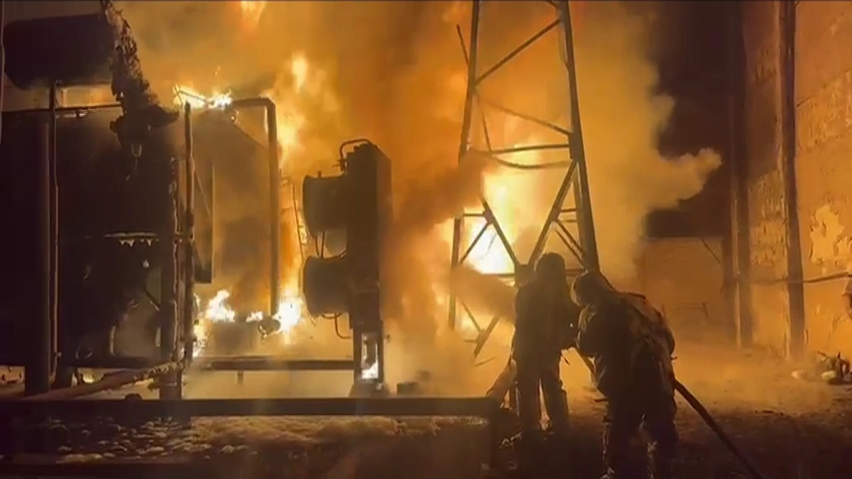  В Таразе на металлургическом заводе горел трансформатор
