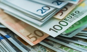 Курс евро и доллара в обменниках Алматы 3 июля 2024 