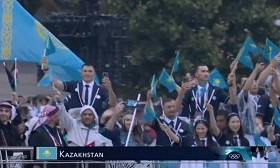 Казахстан совершил заплыв на церемонии открытия Олимпиады в Париже