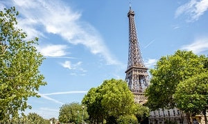Аптап ыстық: Парижде ауа температурасы күрт көтерілді