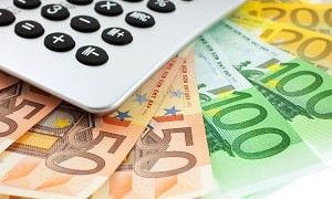 Курс евро и доллара в обменниках Алматы 31 июля 2024